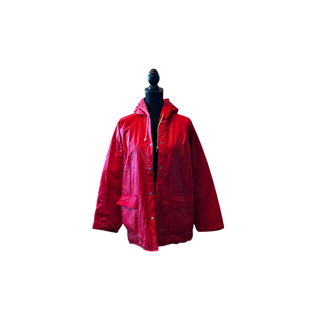 Retro Red Nylon Hooded Jacket – Classic Outdoor Style