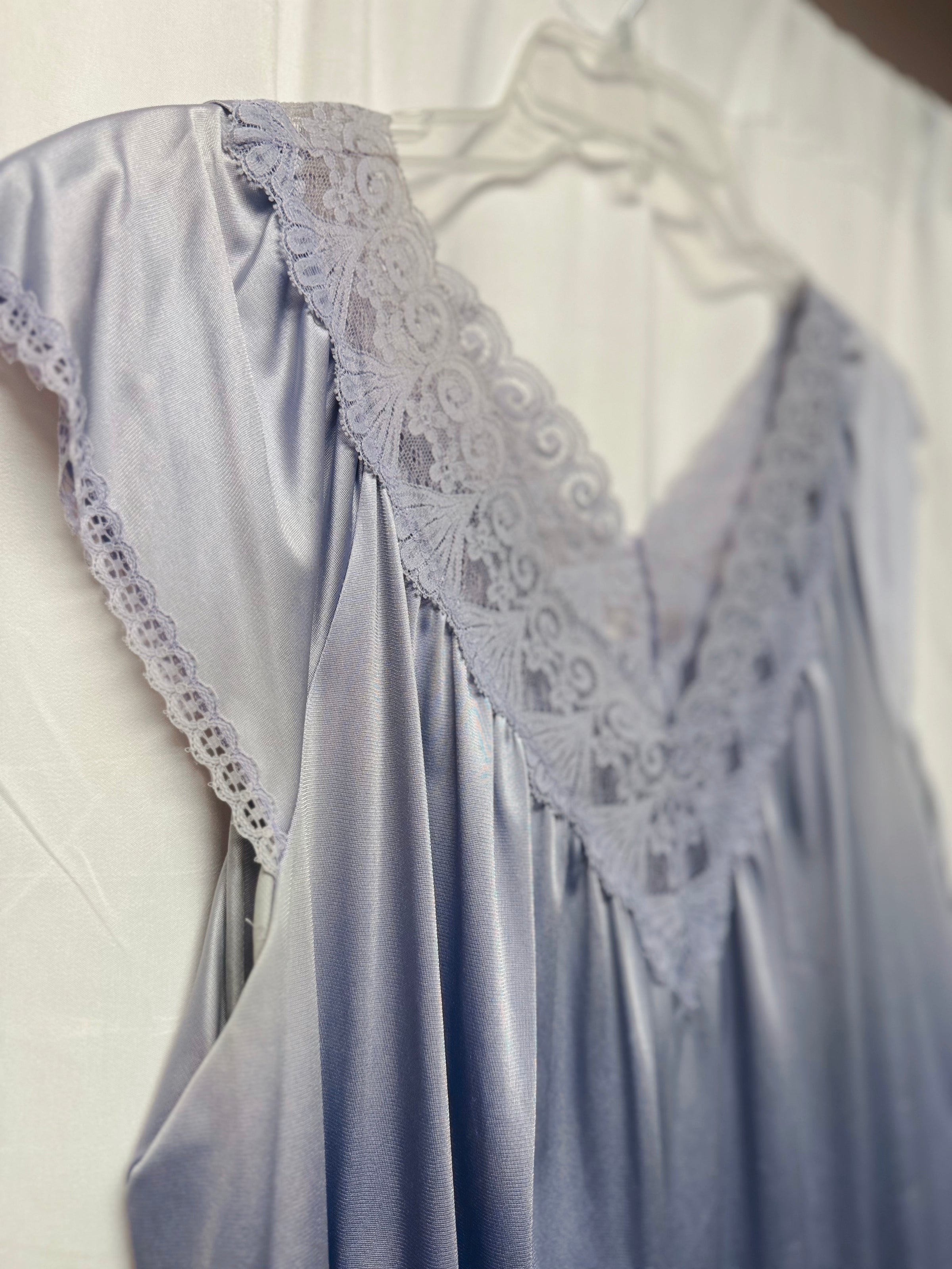 1960s Lavender Purple Nylon Nightgown & Robe Set by Vanity Fair – Size XL