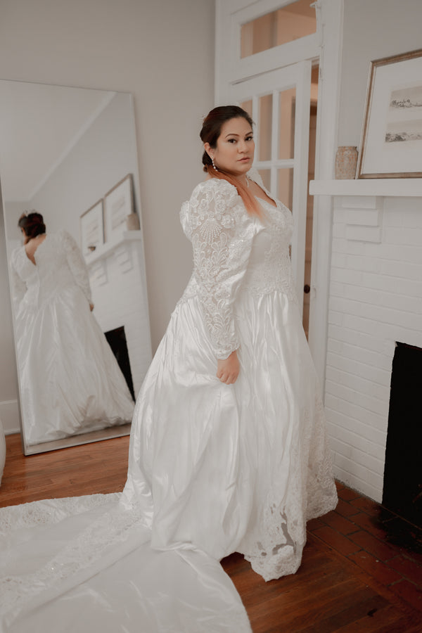 Vintage 1980s Ornate Beaded Bridal Gown – Size XXL