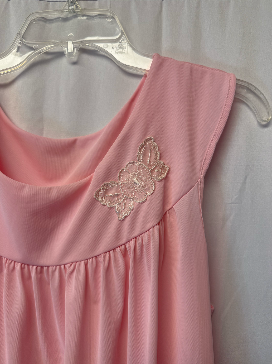 Blush Pink Sleeveless Nightgown with Floral Appliqué Detail – Size S