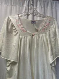 Ivory Embroidered Sleep Gown with Flutter Sleeves – Size 3X