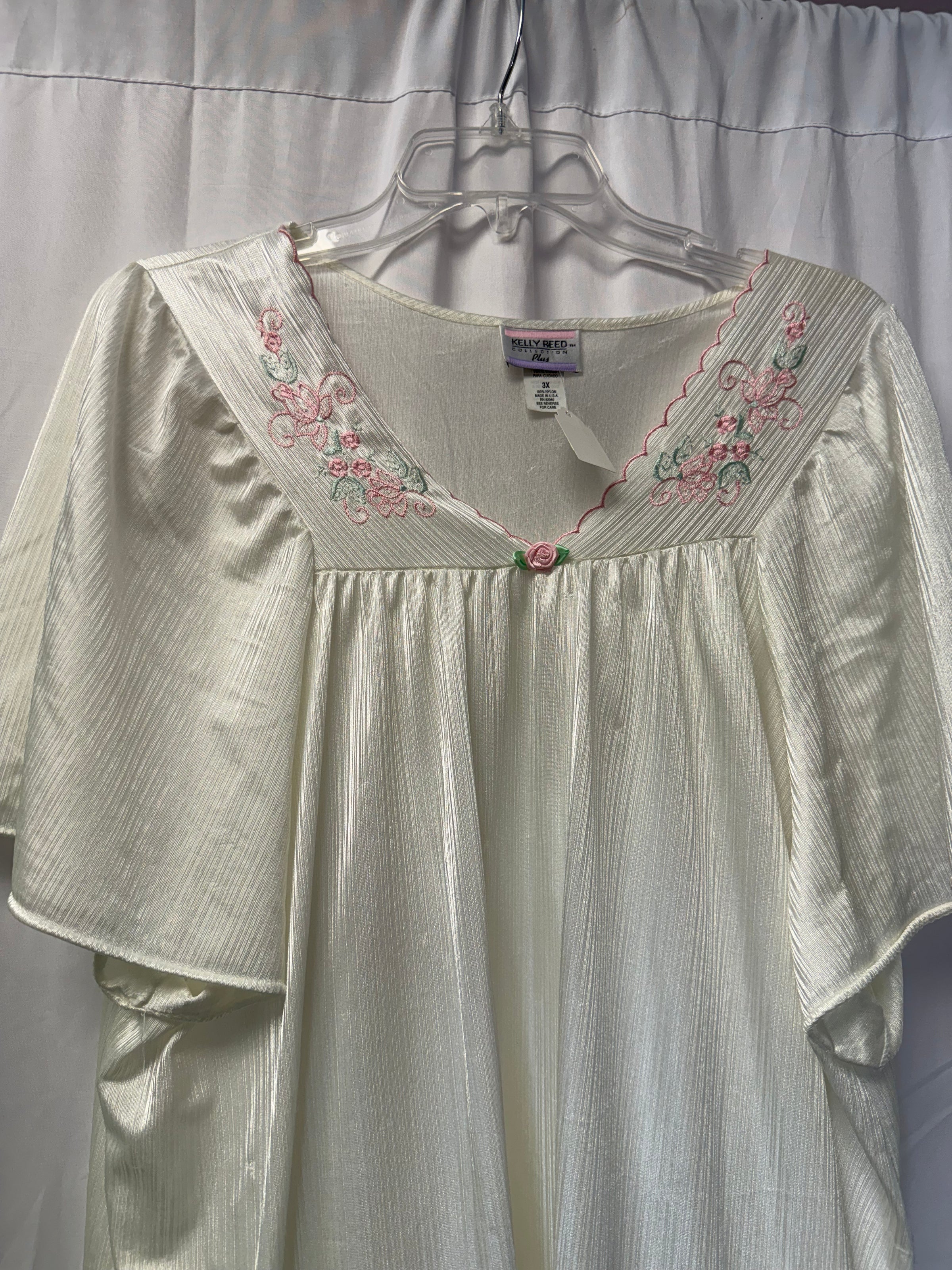 Ivory Embroidered Sleep Gown with Flutter Sleeves – Size 3X