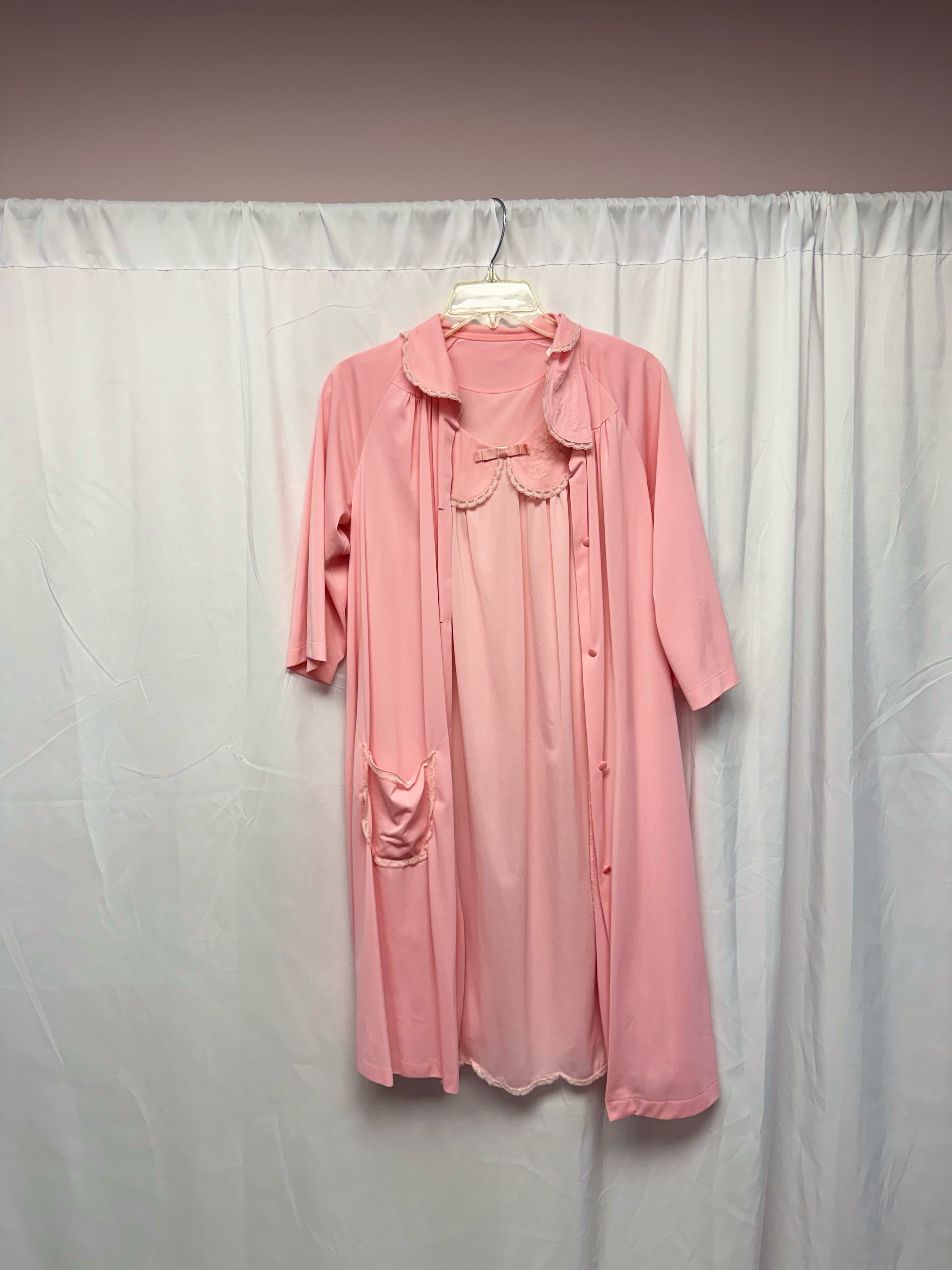 Soft Pink Nylon Bow Detail Nightgown and Robe Peignoir Set Boudoir Sleepwear - Size L