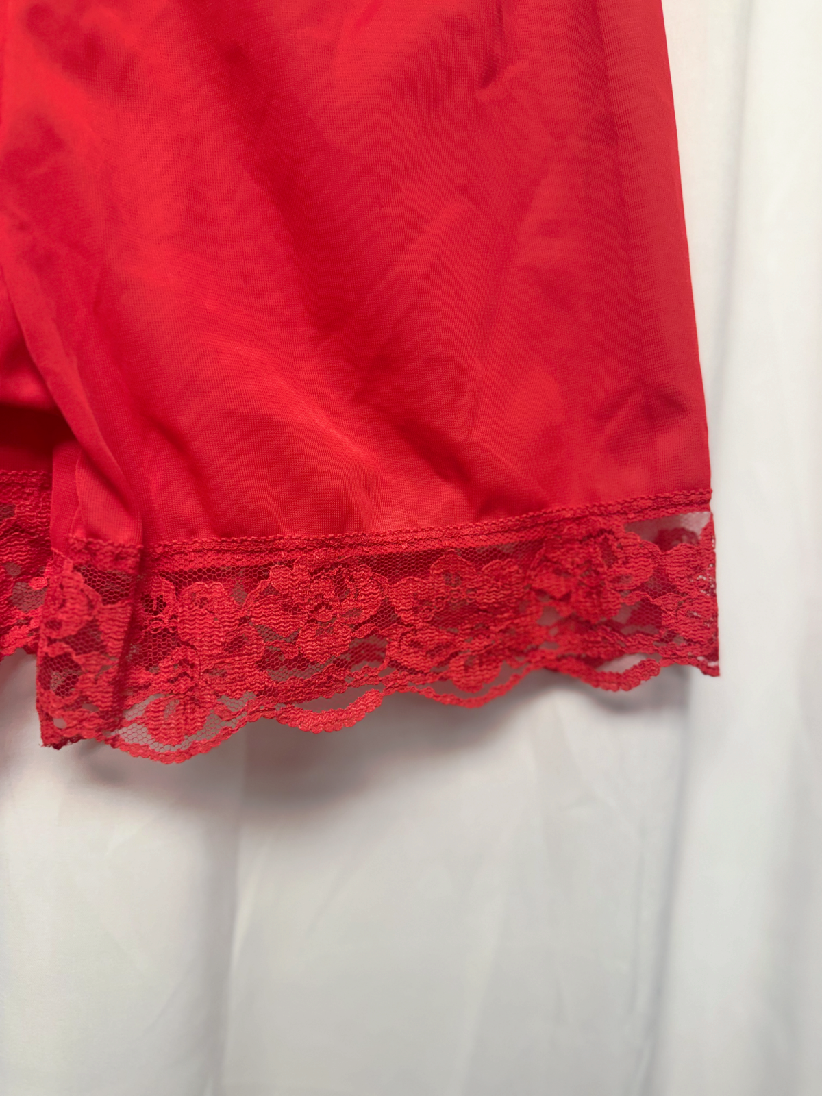 Vintage Red Lace Trim Boudoir Tap Shorts – Size S